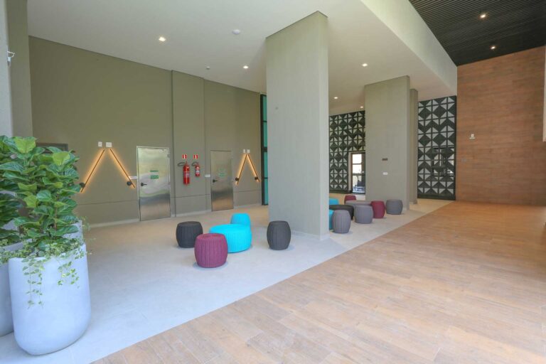 1-OPEN-LOUNGE.02