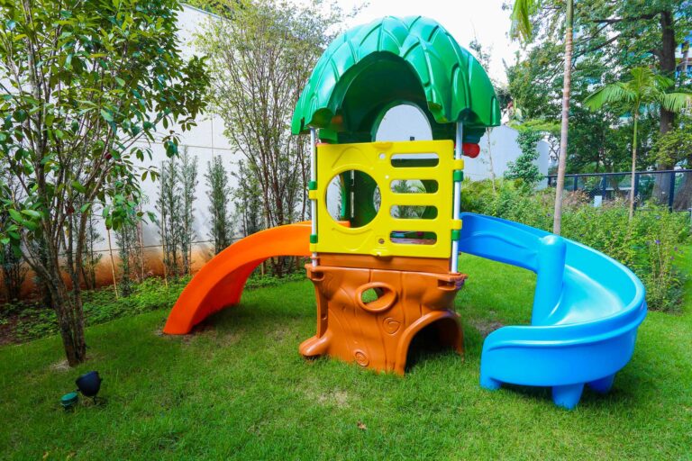 10-PLAYGROUND